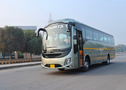 45/49 Seater Luxury Bus