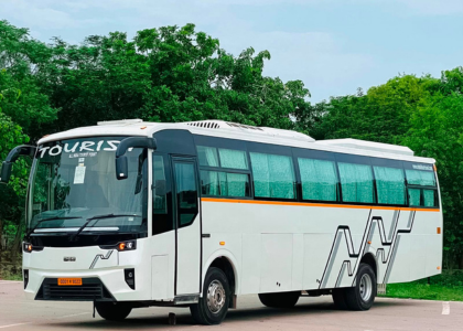 53 Seater Luxury Bus