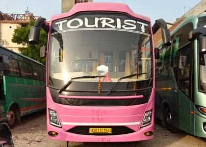 66 Seater Luxury Bus
