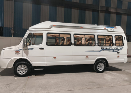 Force Tempo Traveller
